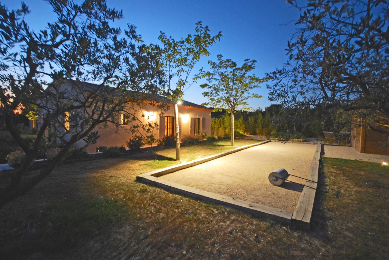 création de terrain de petanque sur mesure aix en provence