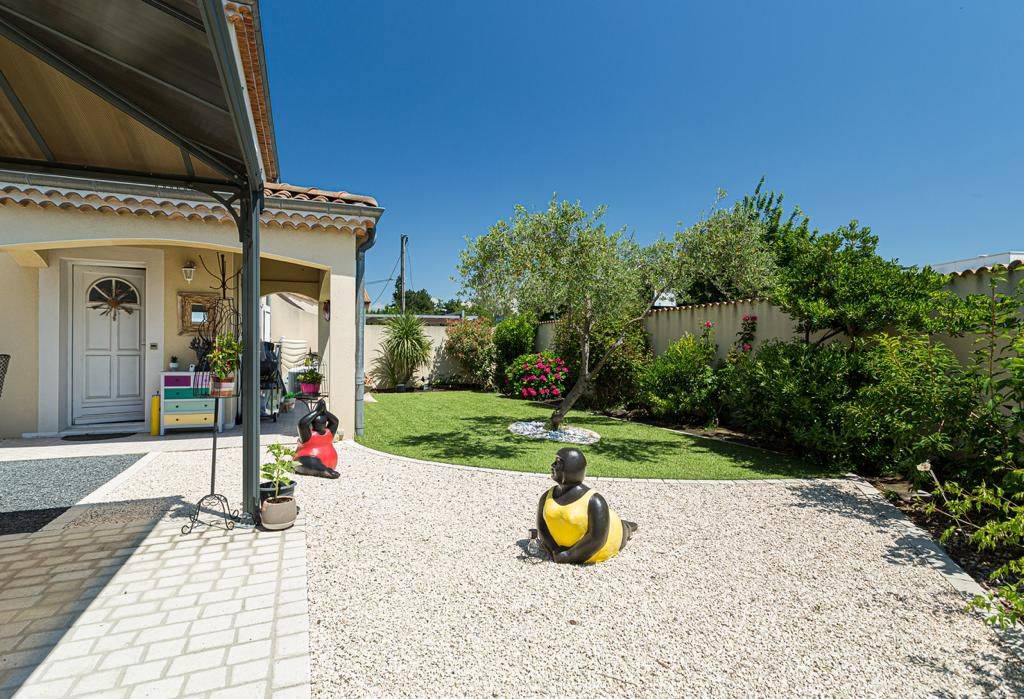 Une cour carrossable esthétique et durable avec Alvéostar®, le gravier stabilisé drainant, idéal à Aix-en-Provence