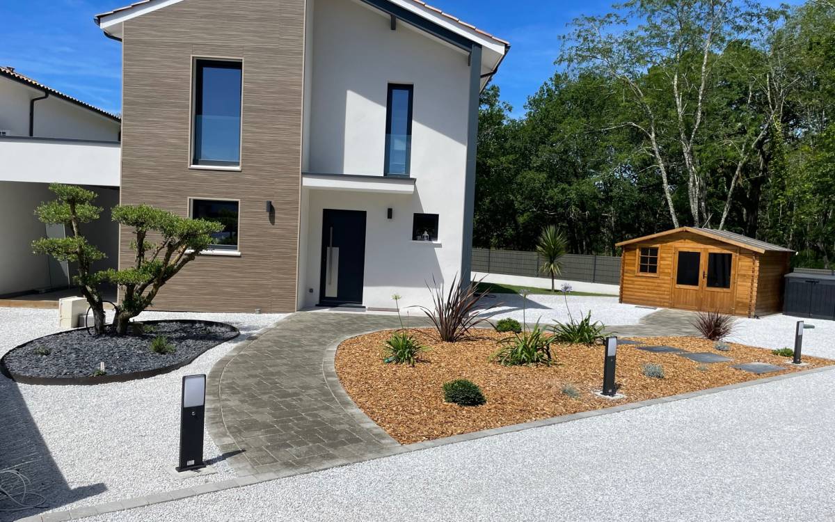 Garantir la résistance des allées carrossables en Alvéostar face au froid et aux intempéries à Aix-en-Provence