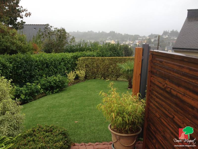 Installation d'un gazon synthétique Dm Green par Daniel Moquet Aix-en-Provence