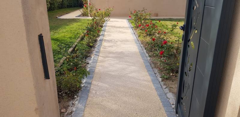 Aménagement d'un ensemble de 2 espaces de vie en Moquette de pierre à Eguilles  par Daniel Moquet Aix-en-Provence