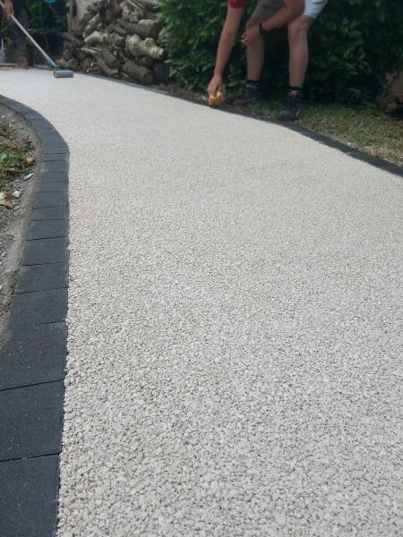 Sublimez votre terrasse avec résine naturelle Mineralstar et gravier aggloméré à Aix‑en‑Provence