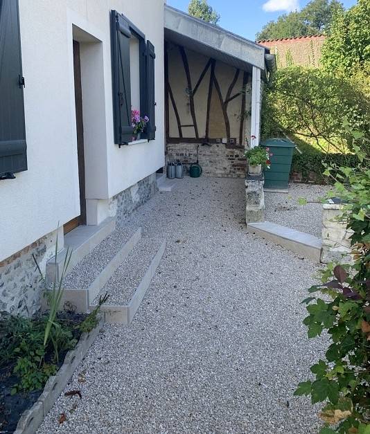 L’Alvéostar® : la solution naturelle et durable pour vos cours piétonnes à Aix-en-Provence