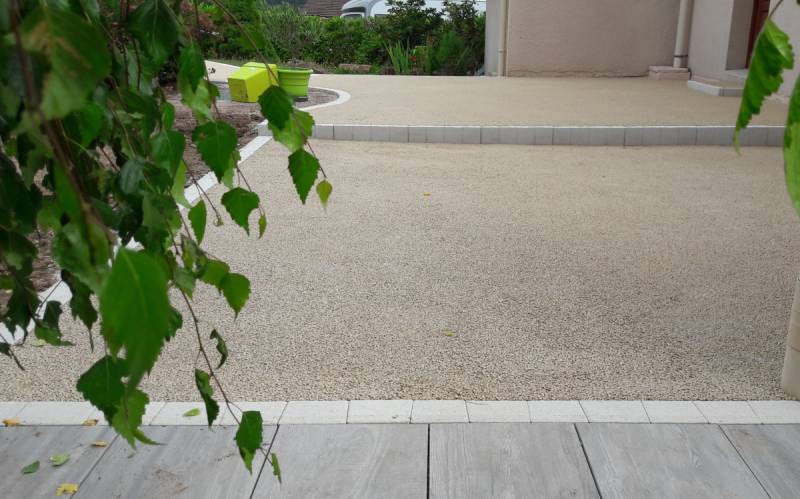 Aménagez une terrasse en résine naturelle Mineralstar® pour un confort pieds nus en été à Aix‑en‑Provence