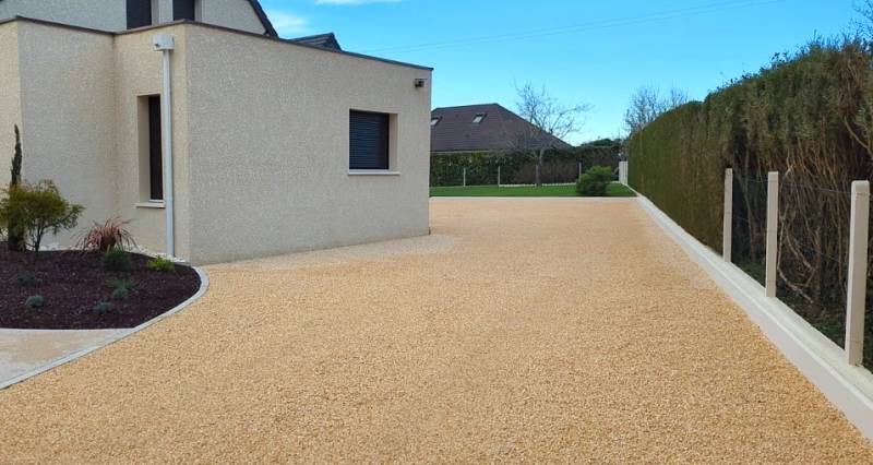 L’Alvéostar® : la solution naturelle et durable pour vos cours piétonnes à Aix-en-Provence